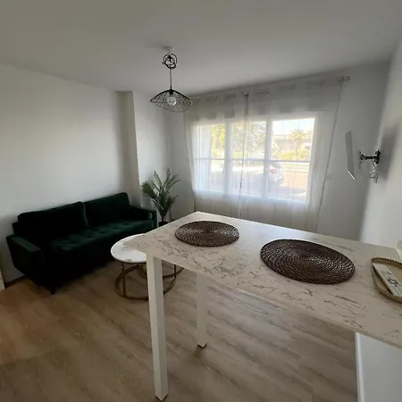 Proche Et Centre-ville * 圣纳泽尔